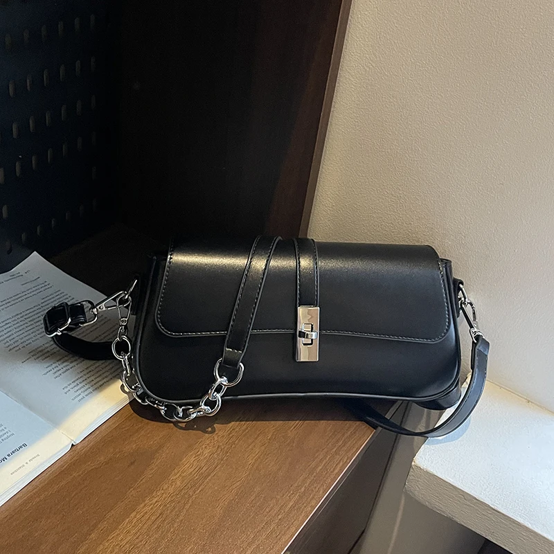 Elegancka torebka listonoszka skórzana crossbody dla kobiet, opcja na ramię, popularna torebka damska znanej luksusowej marki.