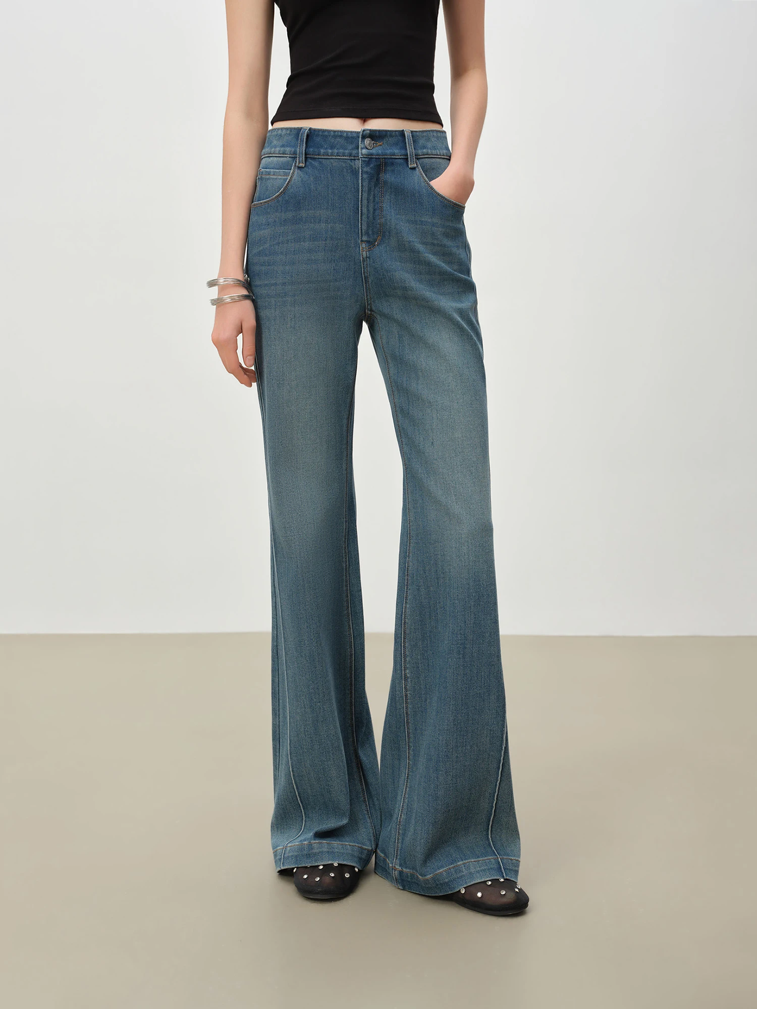 ZIQIAO 2026 Spring New Arrival Design Women No-Restriction Comfortable Slim-Fit Jeans Contour Details Stretch Flared Long Pants