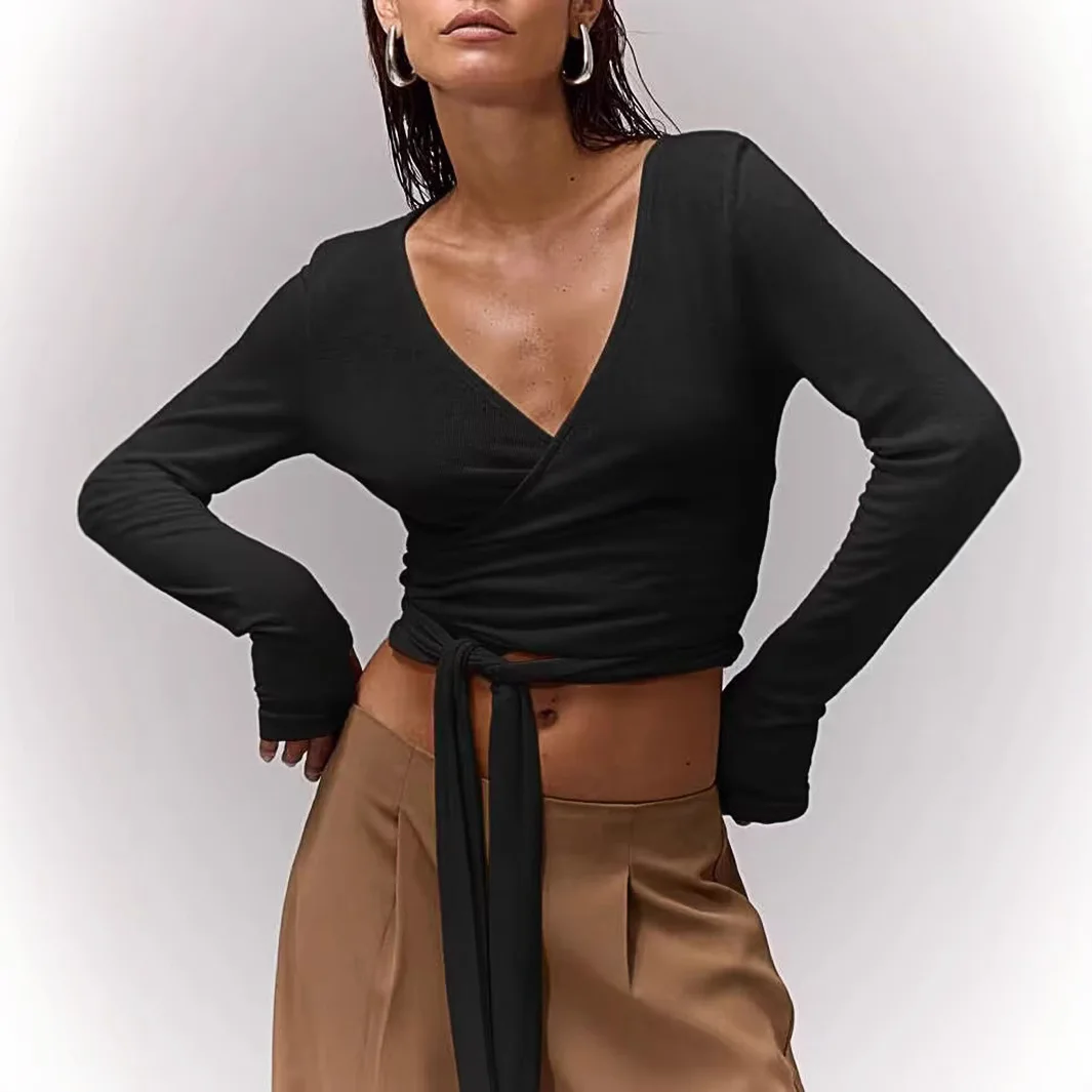 เสื้อยืดผู้หญิงทรงเข้ารูป คอวี ผูกเชือก แขนยาว สีพื้น ผ้าโพลีเอสเตอร์ รุ่นสปริง 2025 เหมาะสำหรับใส่ไปทำงาน