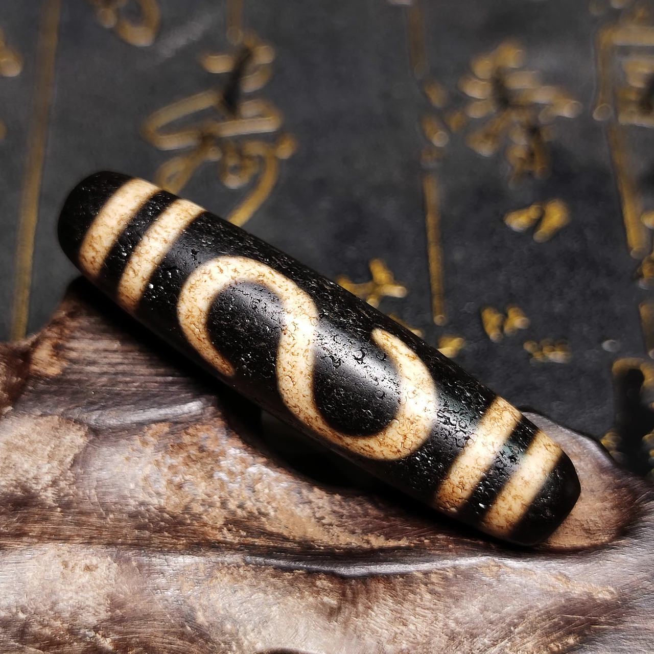 Tibetan White/Black Mooney Hook Totem Ancient Weathered 58mm Old Agate DZI Beads For Men&Women Jewelry DIY Free Shipping