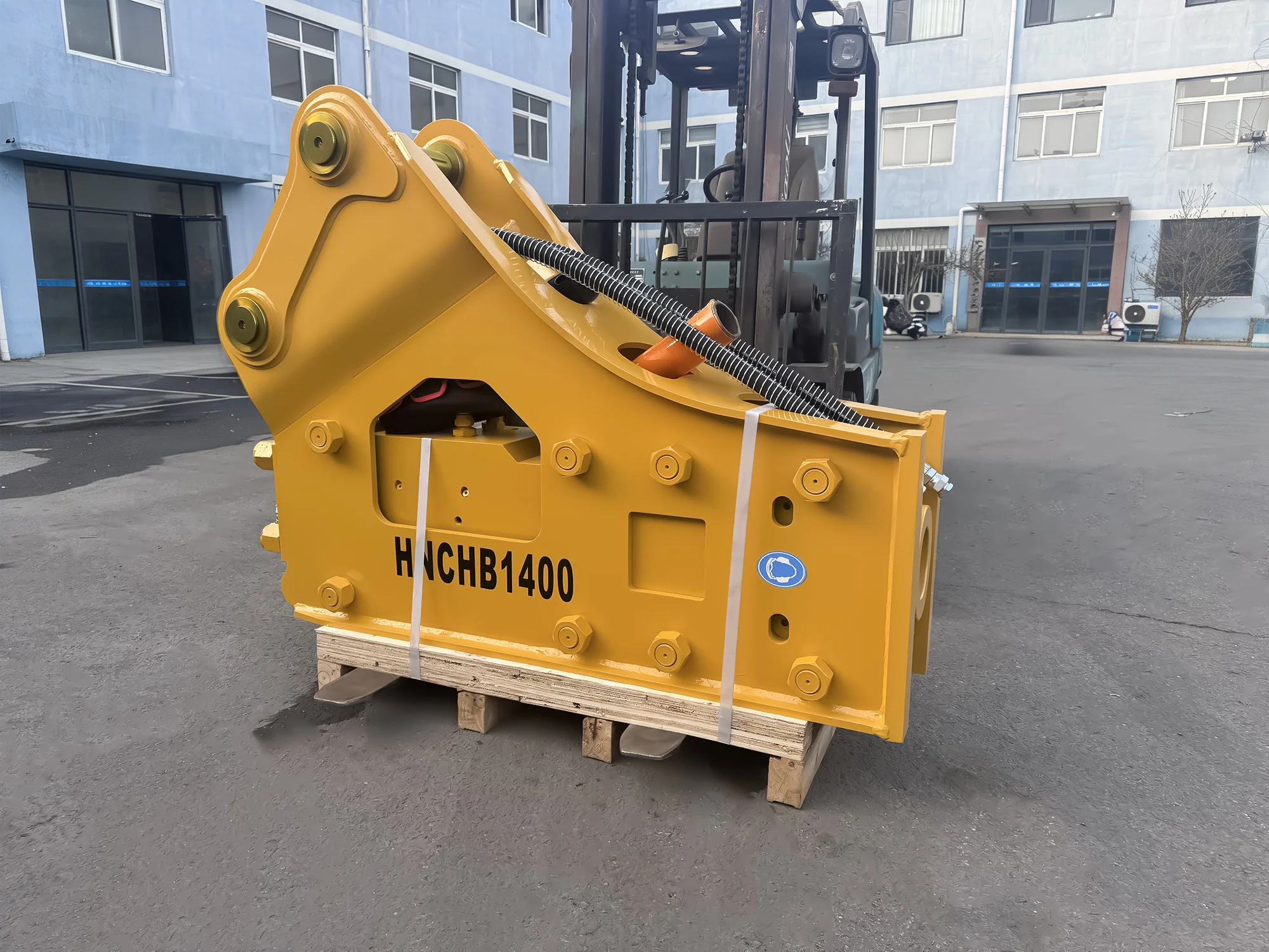 New Compact Backhoe Hydraulic Breaker, Curved Structure Demolition Tool For 6-9 Ton Excavator & Loader