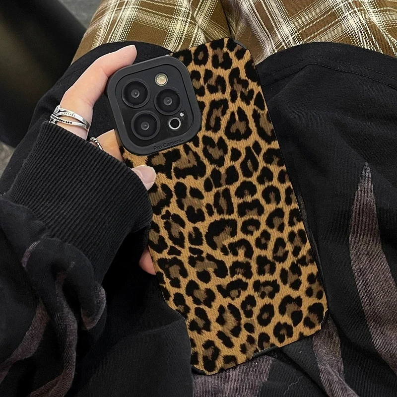 Luxury Brown Black Leopard Silicone Case For iPhone 15 14 Pro Max 11 12 13 Mini SE 8 7 Plus X XR XS MAX Soft Cases Leather Cover