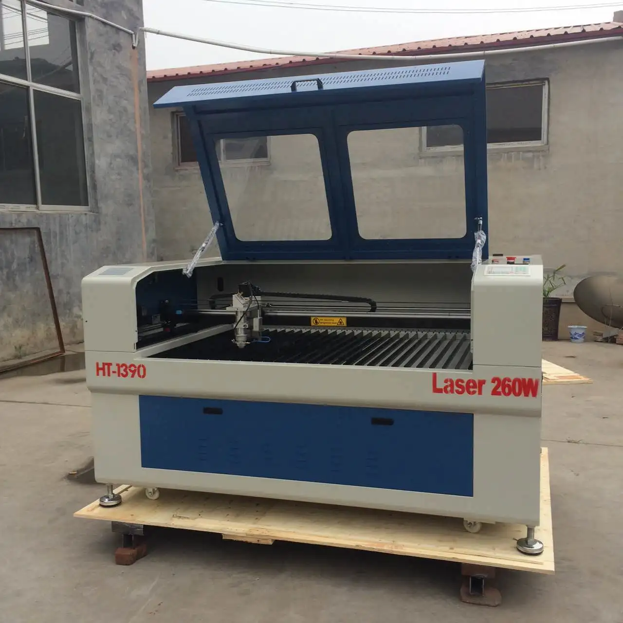 Mesin pemotong laser Co2 1390 kamera Ccd Tiongkok untuk memotong lembar akrilik MDF ukiran