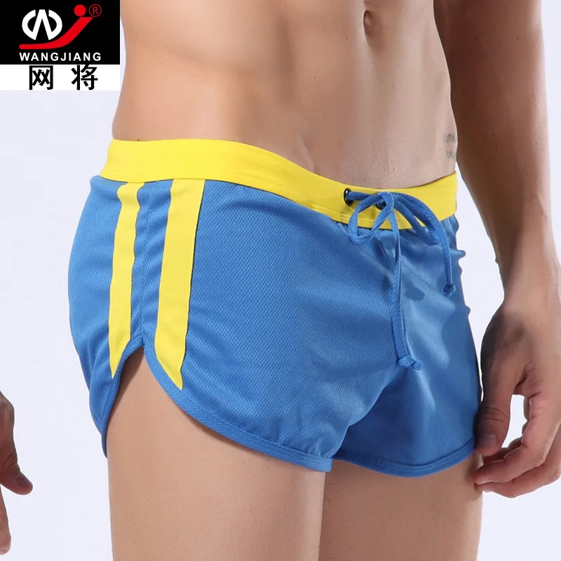 Summer casual shorts quick-drying and not easy to show thin breathable loose sports shorts for men