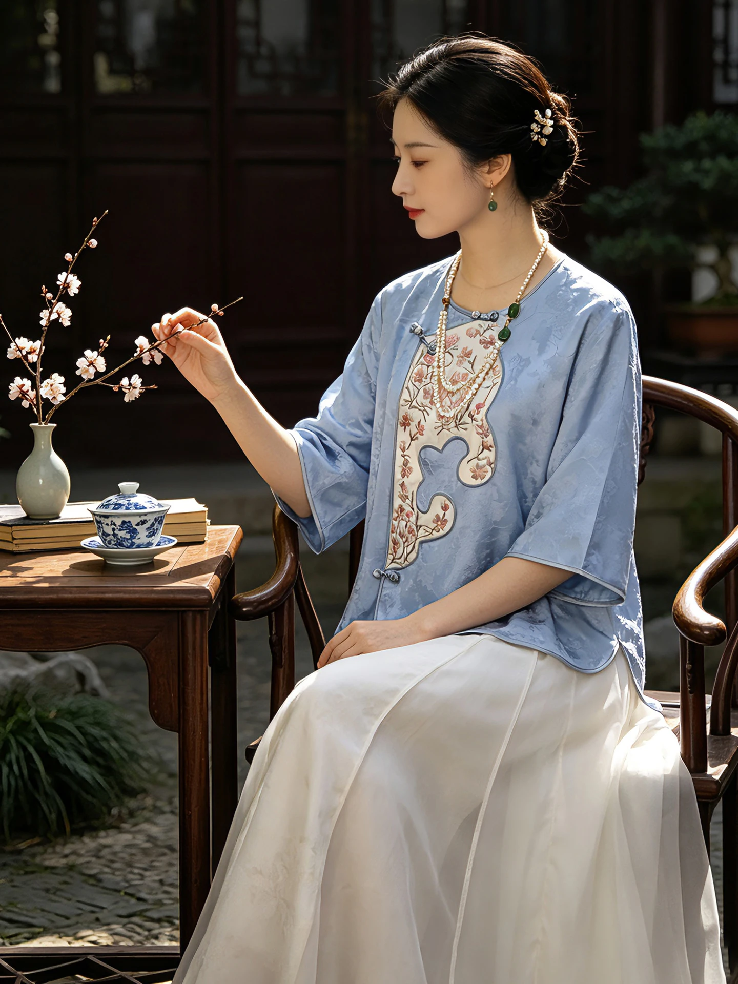 New Chinese Style Women's Embroidered Floral Top Silk Thread Five-Quarter Sleeve Tea Ceremony Clothing Spring Summer Fashion