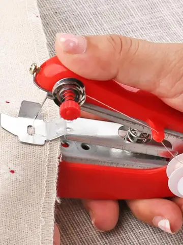 Home handheld portable mini manual sewing machine handheld pocket outdoor travel small sewing machine