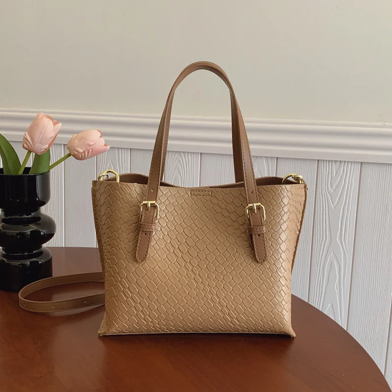 

2025 Women's Bucket Bag High-End Anti-Theft Messenger Bag for Travel Work Commuter Waterproof Casual Stylish Shoulder Bag