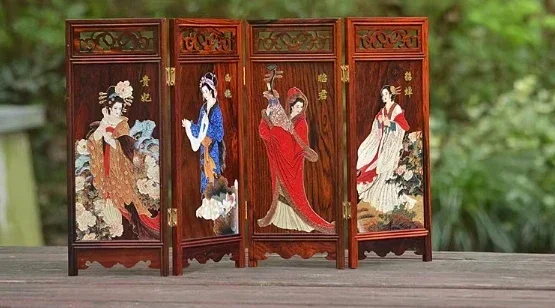 أثاث مصغر شاشة كلاسيكية صينية مطلية بشاشة دراما من الخشب الصلب وكرسي طاولة نهاية وخزانة ملحقات بيت الدمية