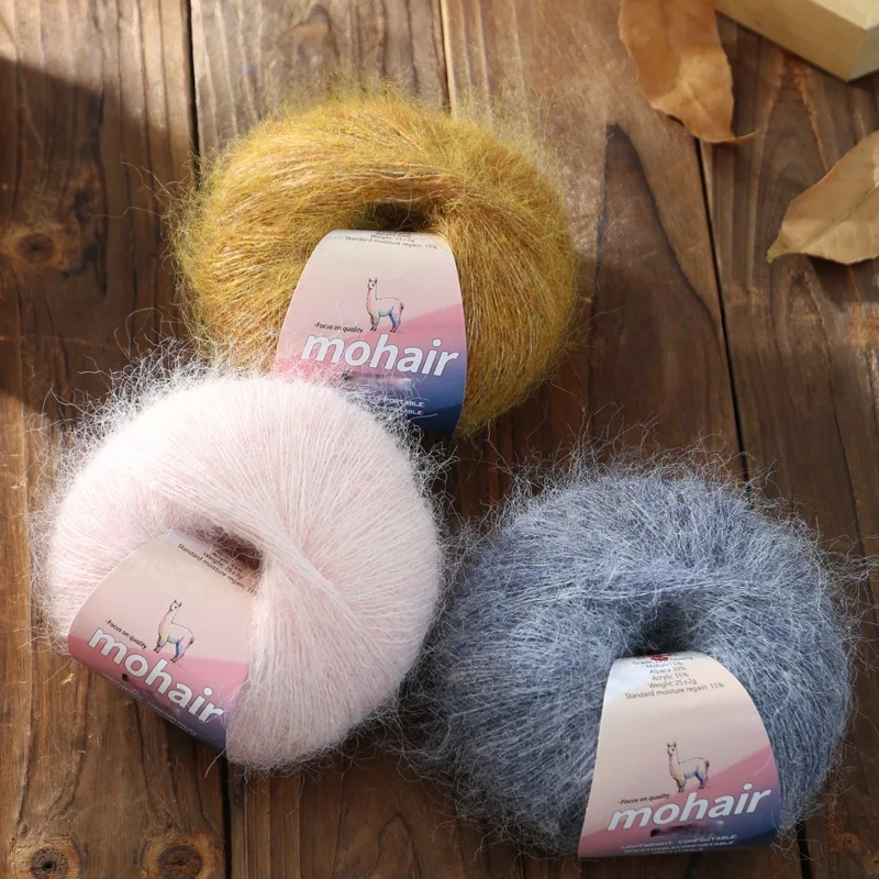 خيوط سولي ألبكة موهير عالية الجودة، خيوط ملونة ومتعددة الألوان، خيوط كروشيه، مادة حياكة يدوية غير رسمية، تستخدم لصنع سترات الخريف والشتاء النسائية الدافئة والعصرية، والأوشحة، والقبعات، والإكسسوارات اليدوية، وما إلى ذلك كرات الغزل 1 كيس = 10 قطع = 250 جرام