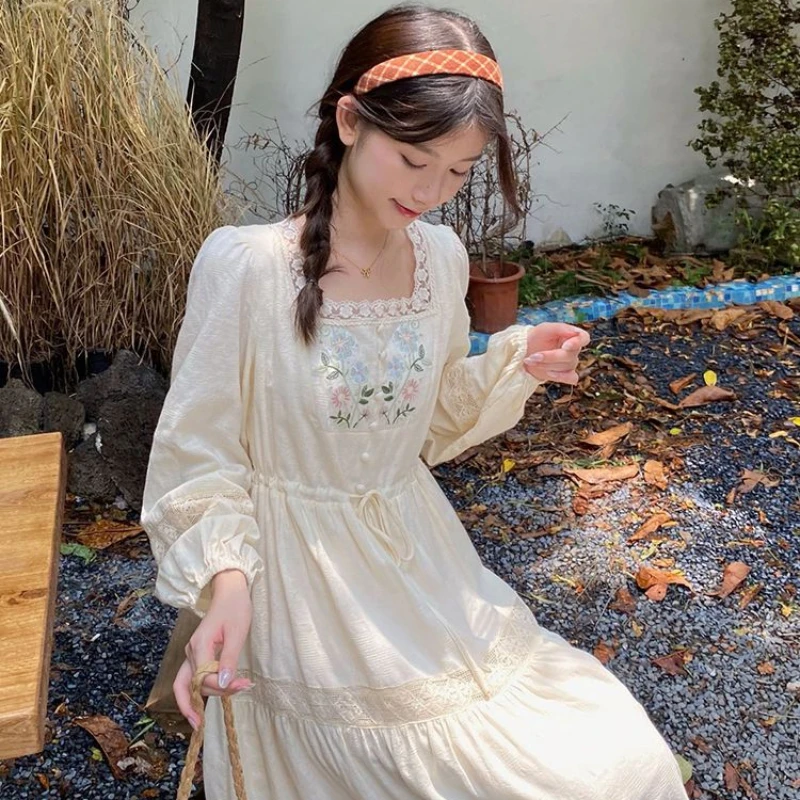 Vintage Mori Gril Style Long Sleeve Beige Dress for Women Lace Square Neck Flower Embroidery High Waisted Aesthetic Long Dresses