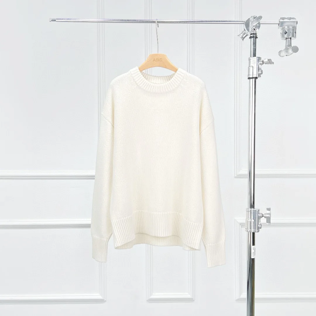 Simple Long Sleeve Classic Wool Cashmere Crew Neck Sweater for Women