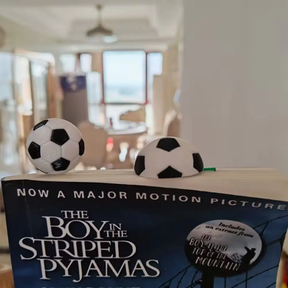 Stylish Design 3D Football Bookmarks High-Value 3D Printed Football Bookmark Lightweight Portable Unique Decorative
