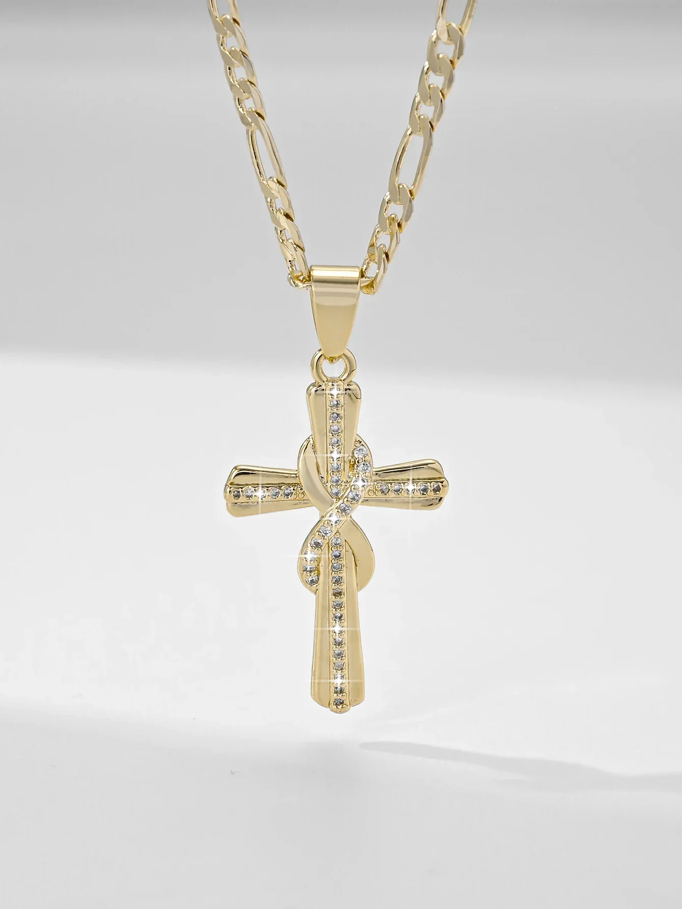 

Cross necklace gold-plated inlaid zircon female retro European and American style religious pendant jewelry Valentine's Day gift
