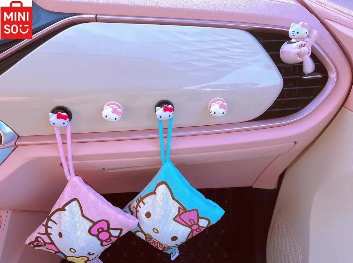 

MINISO Sanrio HelloKitty Cartoon Car-mounted Small Adhesive Hook Set Multi-functional Storage Women's Car Cute Decoration Gift