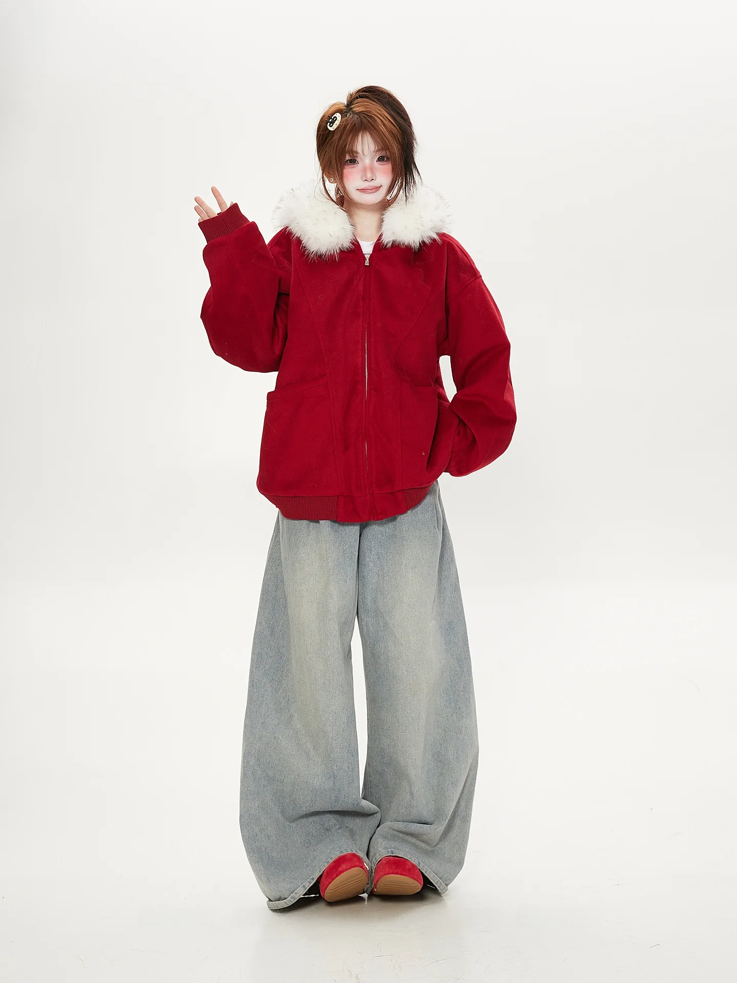 

Korean Sle Women's Thiened Woolen Coat with Large Fur Collar And Hood Winter Cotton Jaet Unique High-End Feeling