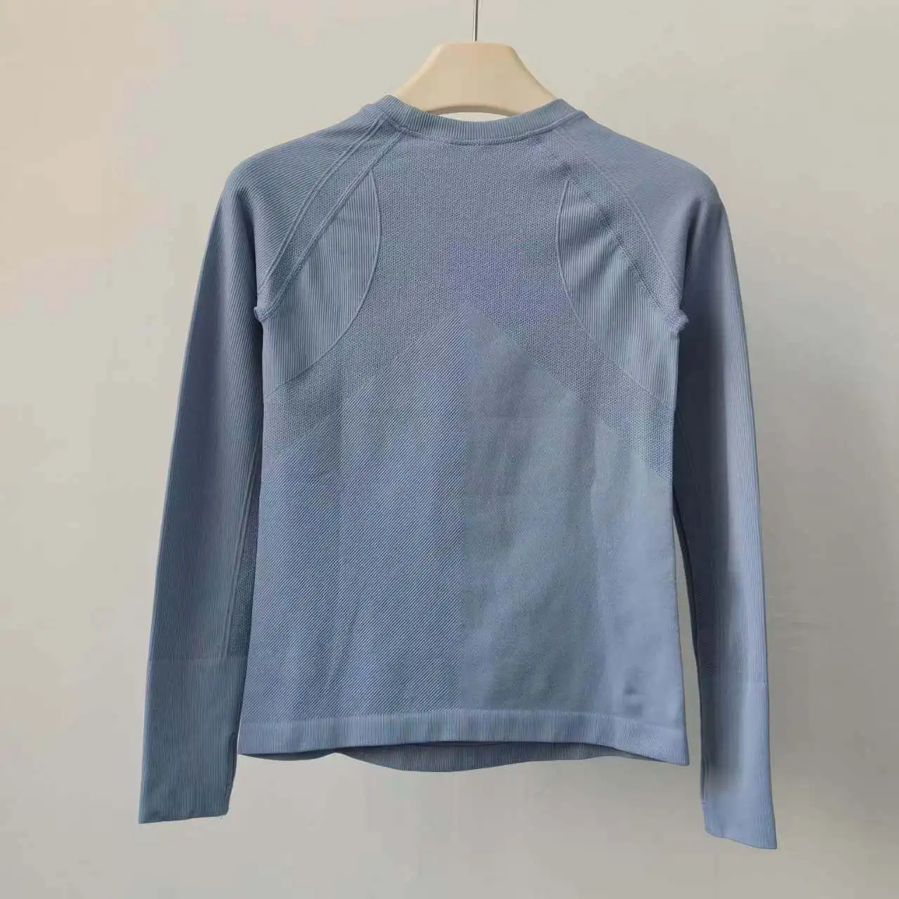 Herbst- und Winter-Yoga-Kleidung, langärmlige Oberteile für Damen, figurbetont, schnelltrocknend, für Sport, Training, Laufen, Pilates und Fitness. – Detail 4