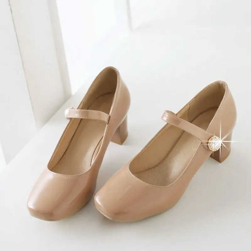 

REAVE CAT Бренд 2025 Сексуальные свадебные туфли 31 Блестящий ремешок с пряжкой Жемчуг Большой размер 42 43 Женские туфли-лодочки Модные туфли на массивном каблуке с квадратным носком