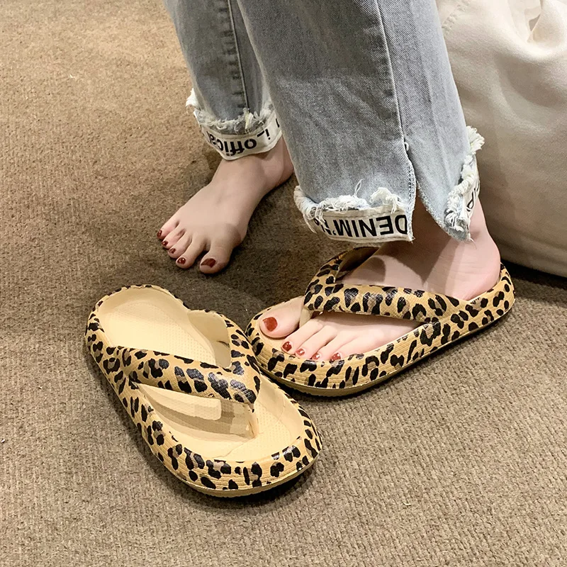 

Summer Women Comfort Flip-Flop Leopard Soft Thick-Soled Cloud Slippers Travel Vacation Beach Shoes New Women Sandals