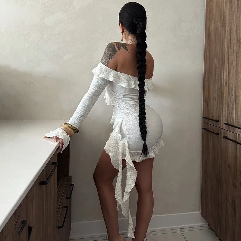 Abito da donna con spalle scoperte e volant, mini abito sexy a vita alta a maniche lunghe senza schienale, moda per feste