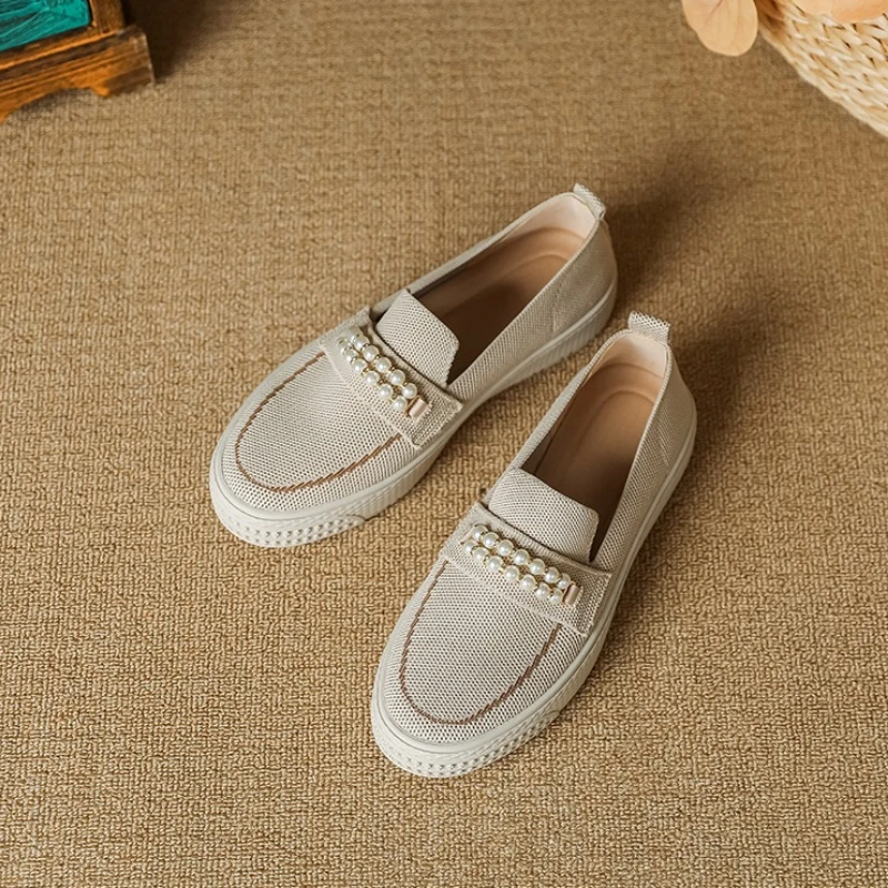 Women's Summer New Comfortable Shoes Match Color Flying Woven Soft Sole Casual Pearl Buckle Flat Princess Shoes