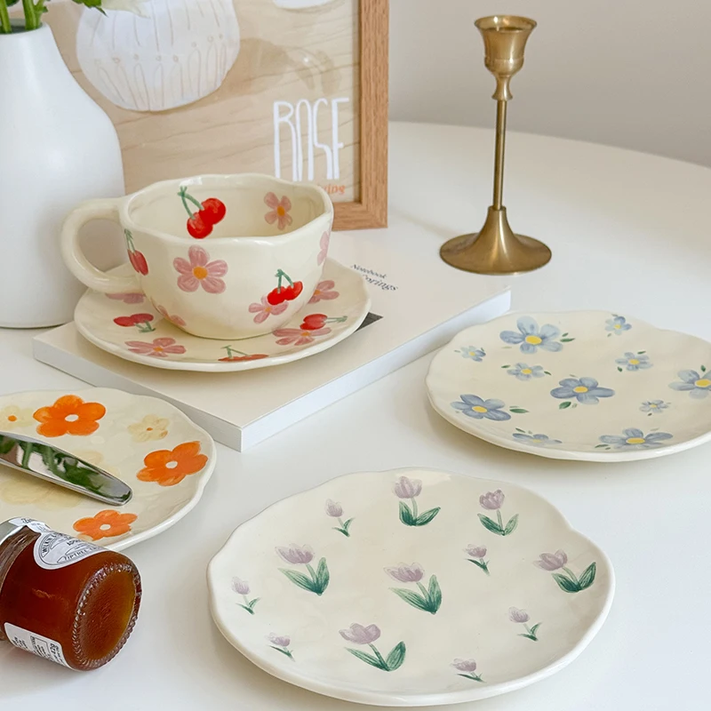Koreanischen Stil Blumenmuster Keramik Tasse und Untertasse Set Hand eingeklemmt unregelmäßige Kaffeetasse Milch Tasse Nachmittagstee Geschirr Geschenke
