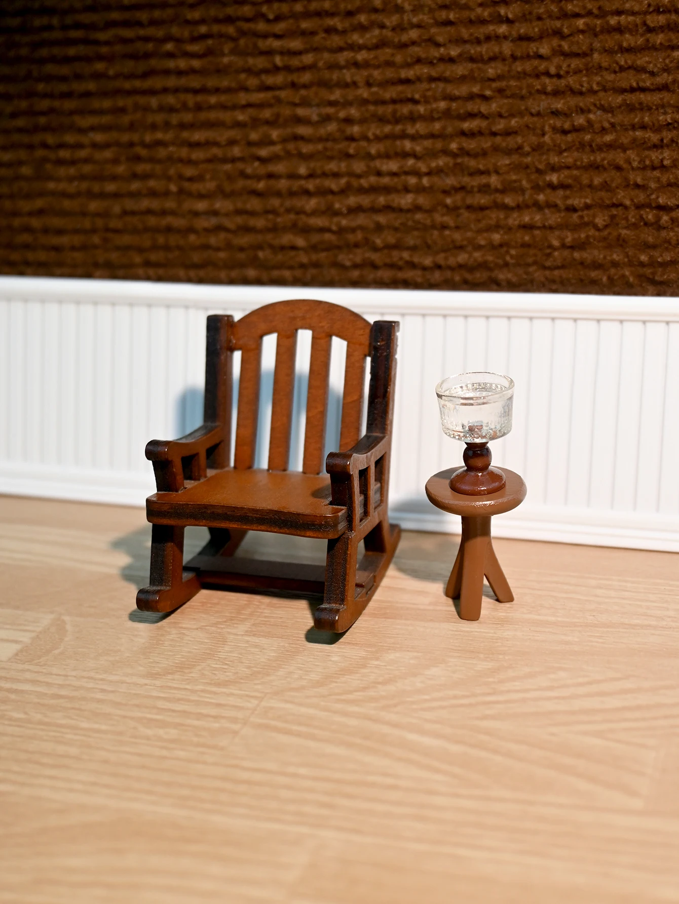 Miniature Rocking Chair, Miniature Desk Lamp, Miniature Table, 1/6, 1/12 Dollhouse, Dollhouse Accessories, Dollhouse Toys, Dollhouse Decorations, Model House Accessories, Miniature Food Toys, Photography Props, Miniature Landscape Ornaments, Miniatures Decoration, Small Gifts, Giveaways, Home Decor Items view 2