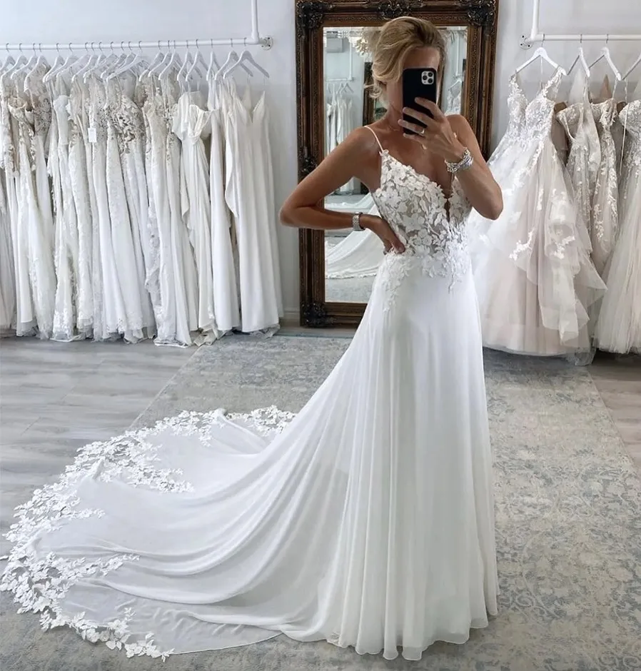

Gorgeous Lace A Line Boho Wedding Dresses Sexy New Spaghetti Straps Chiffon Applique Beach Long Bridal Gowns Open Back