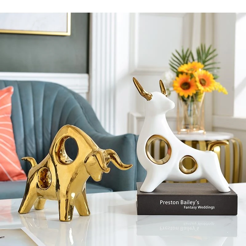 Gold-plated Hollow Cow Sculpture Crafts Desktop Ornaments Ceramic Animal Birthday Gift Home Decoration Furnishings