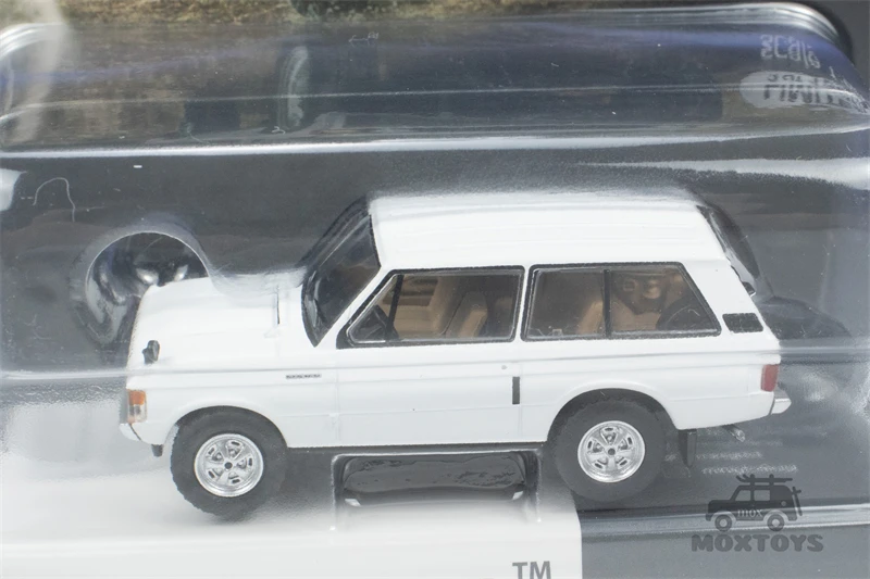 MINI GT 1:64 Range Rover Davos White Diecast Model Car