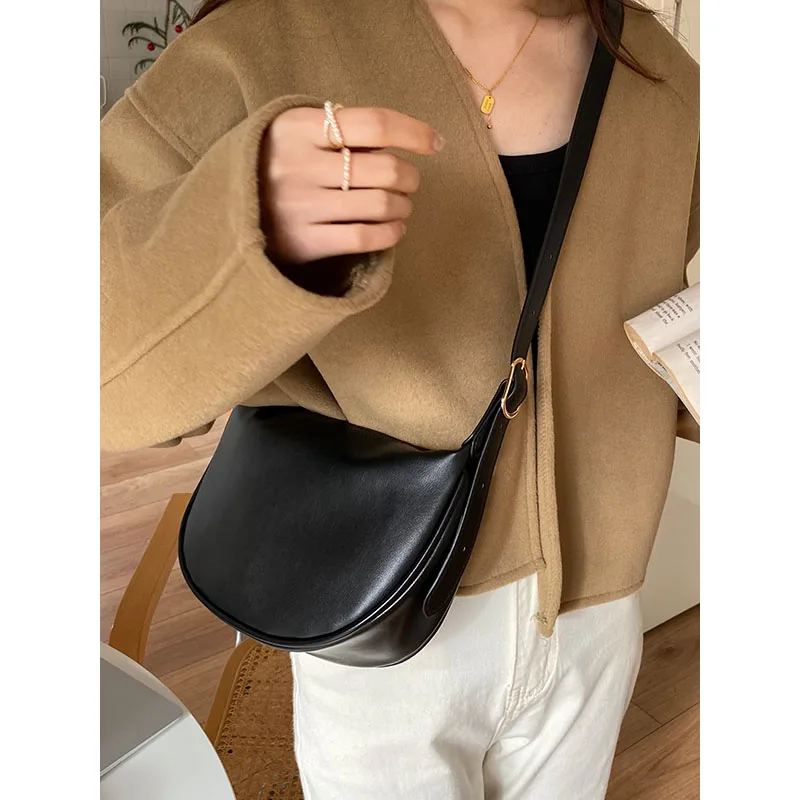 Retro Commuter Crossbody Chest Bag Women New Fashion Soft PU Half Moon Bags French Large Capacity Versatile Shoulder Bags