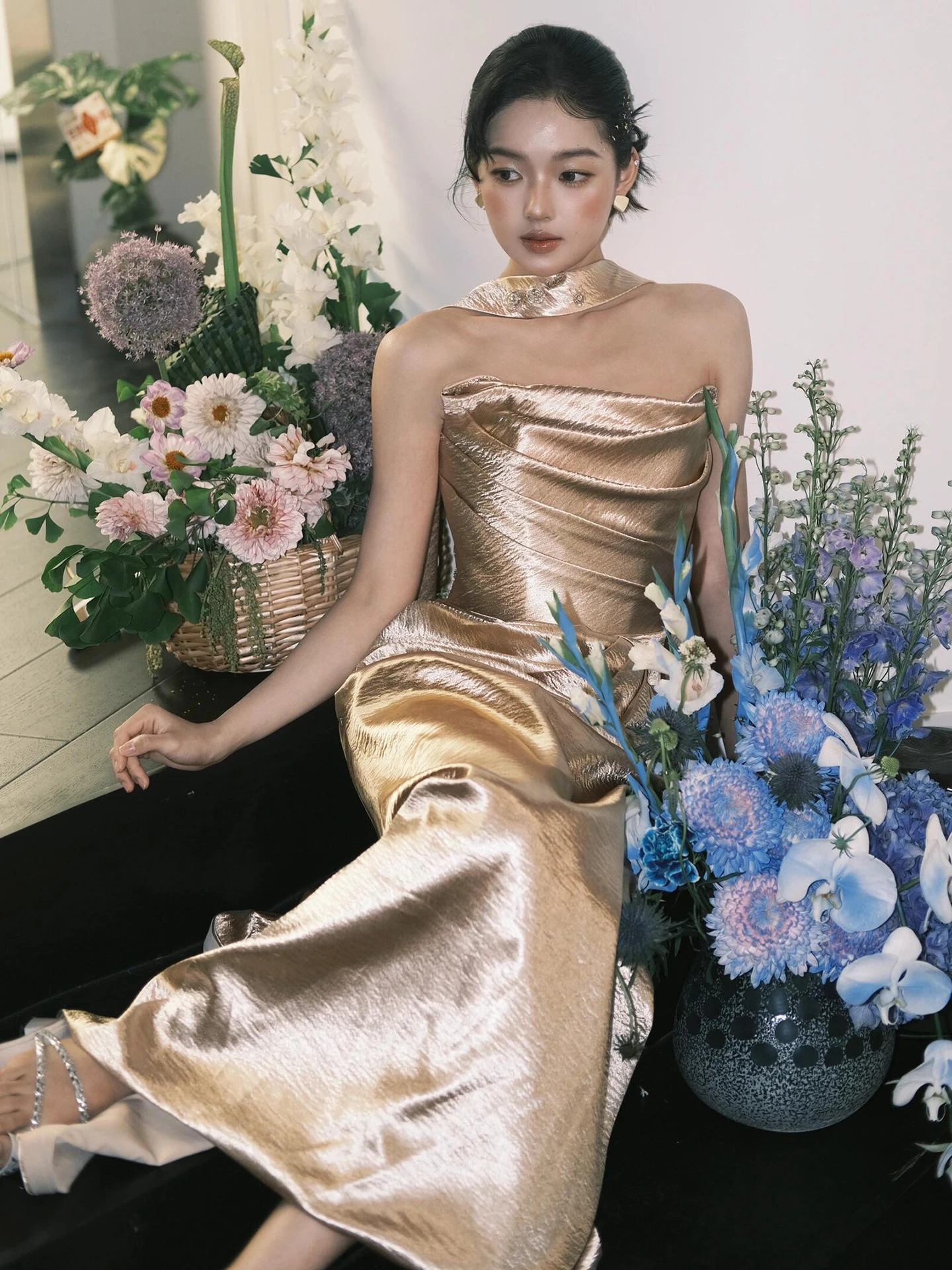 ชุดราตรีงานหมั้นสุดหรู ชุดเจ้าสาวสำหรับงานเลี้ยงสุดหรู ชุดคลุมยาวสำหรับเจ้าสาวสไตล์เกาหลี