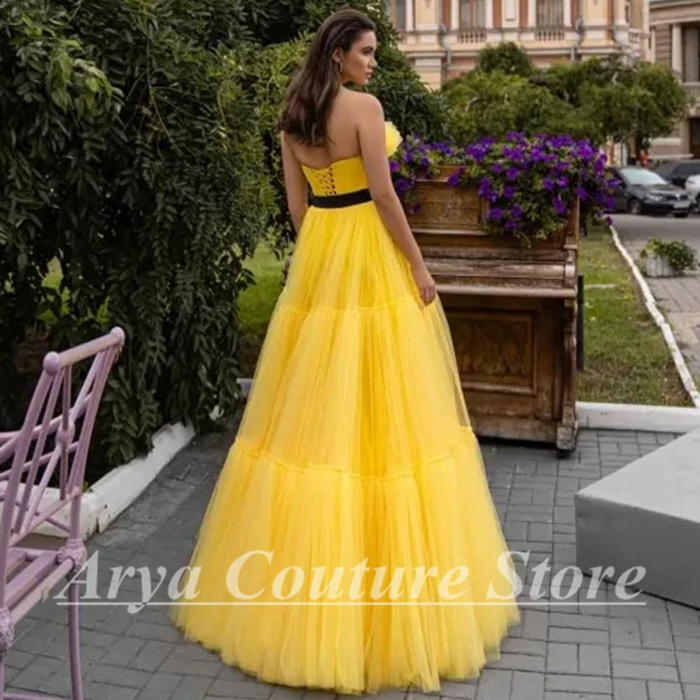 Elegant Strapless Yellow Tulle Prom Dress A-Line Floor Length with Black Belt Sleeveless Open Back Lace Up Girls Evening Gowns