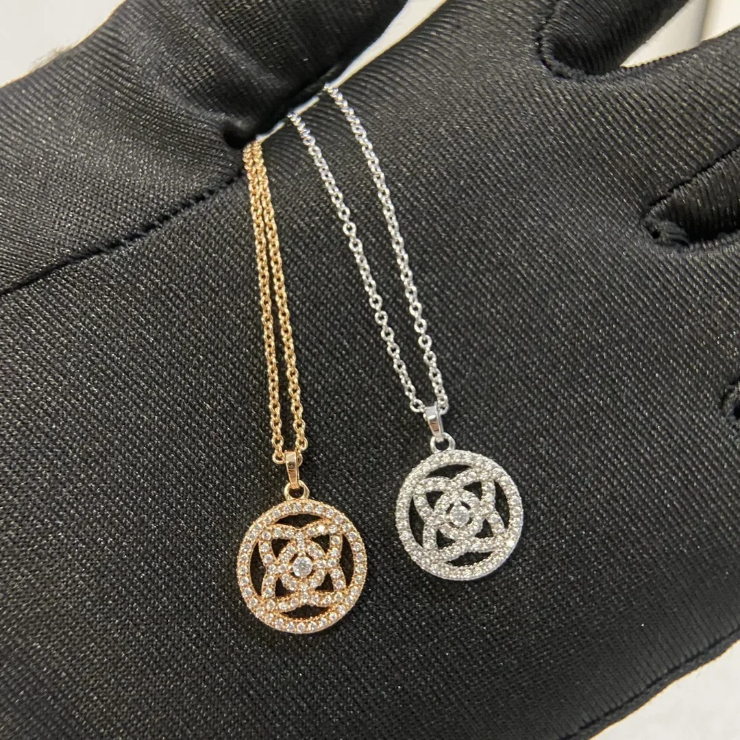 

2025 new wear home full diamond four-pointed star necklace simple light luxury small necklaces for women's high-quality jewelry