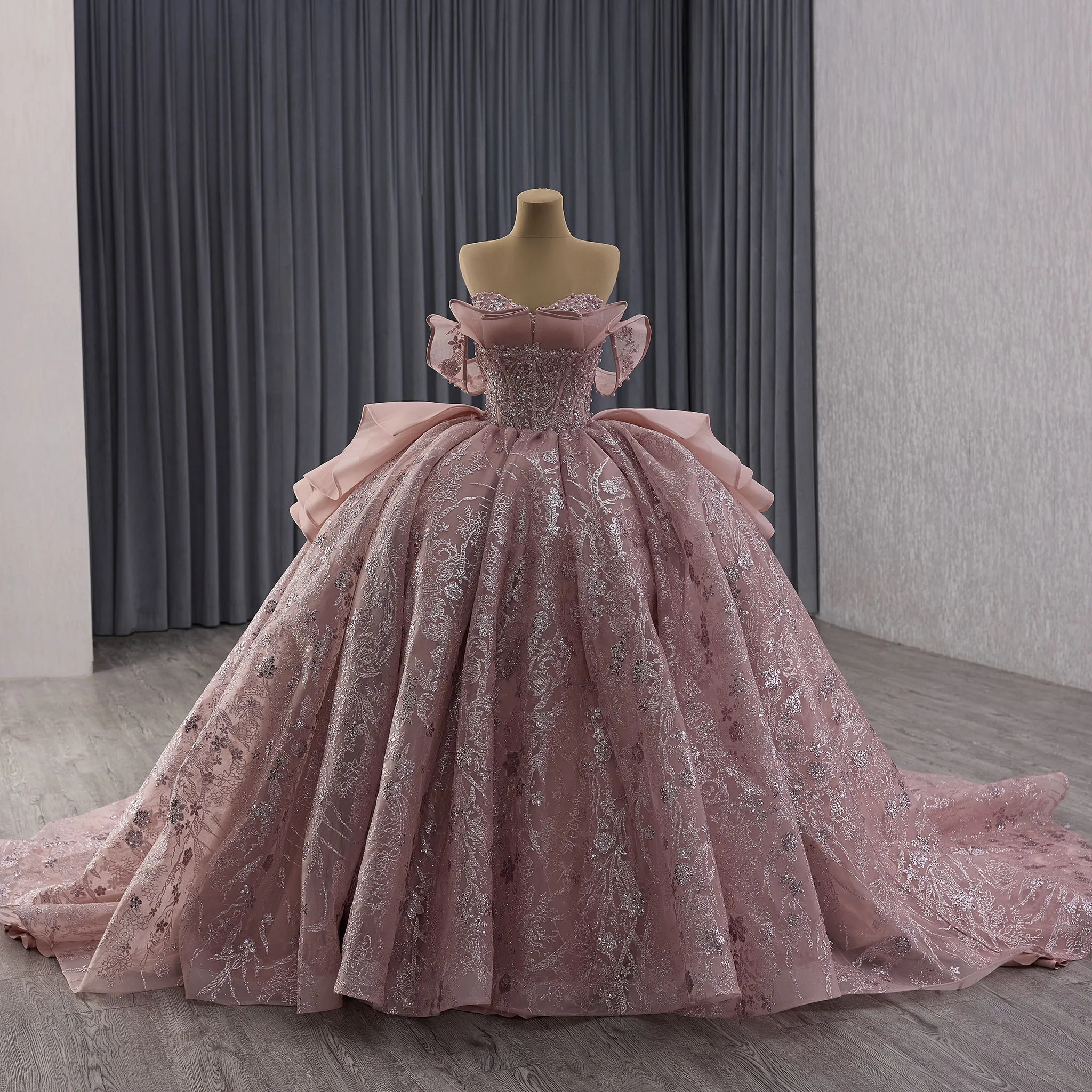 فستان Rosymae وردي أحمر الخدود مكشوف الكتفين Quinceanera أنيق مكشكش ماكسي ترتر وطبقة لؤلؤية لأسلوب الأميرة #1