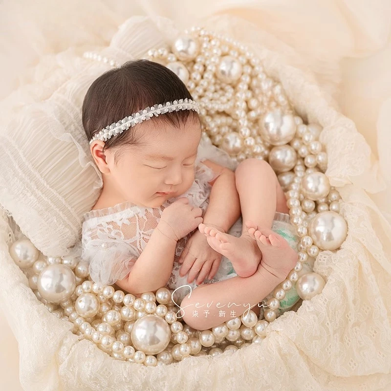 Newborn Photography Props Pearls Theme Set Headband Girls Outfit Set Lace Posing Pillow for Studio Photo Shoot Photo Prop