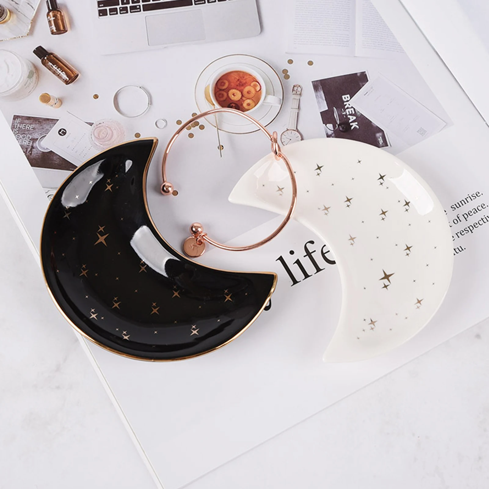 Nordic Ceramic Moon Small Jewelry Dish Earrings Necklace Ring Storage Plates Fruit Dessert Display Bowl Tray Home Decorations