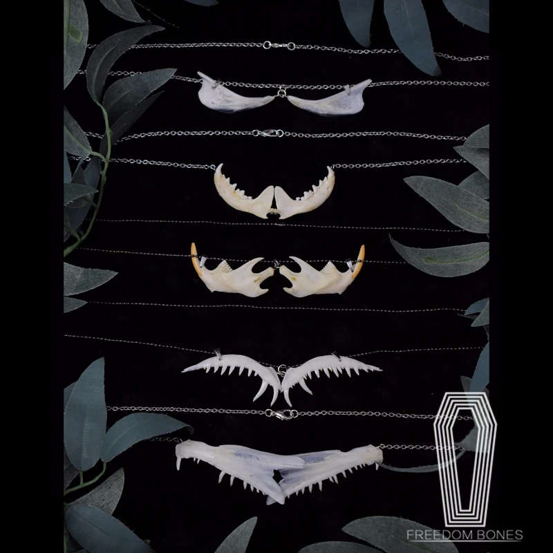 Ręcznie robiony mały model gotyckiego naszyjnika w stylu punkowym z zawieszką z kości dla kobiet i mężczyzn, łańcuszek ze stopu, prezent na Boże Narodzenie, Halloween, imprezę, gotyk.