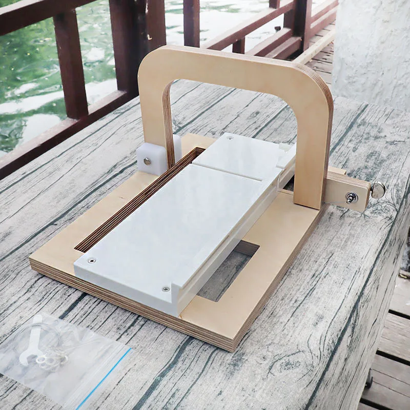 Factory production upgraded professional manual soap slit-type soap cutting platform, soap cutter, steel wire cutting tool