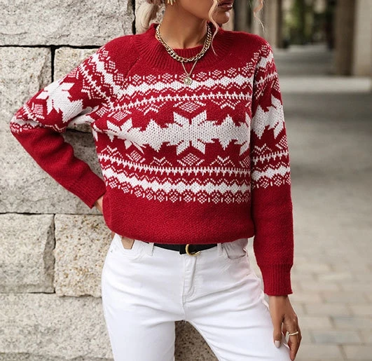 Round neck red Christmas sweater with pullover knitted sweater