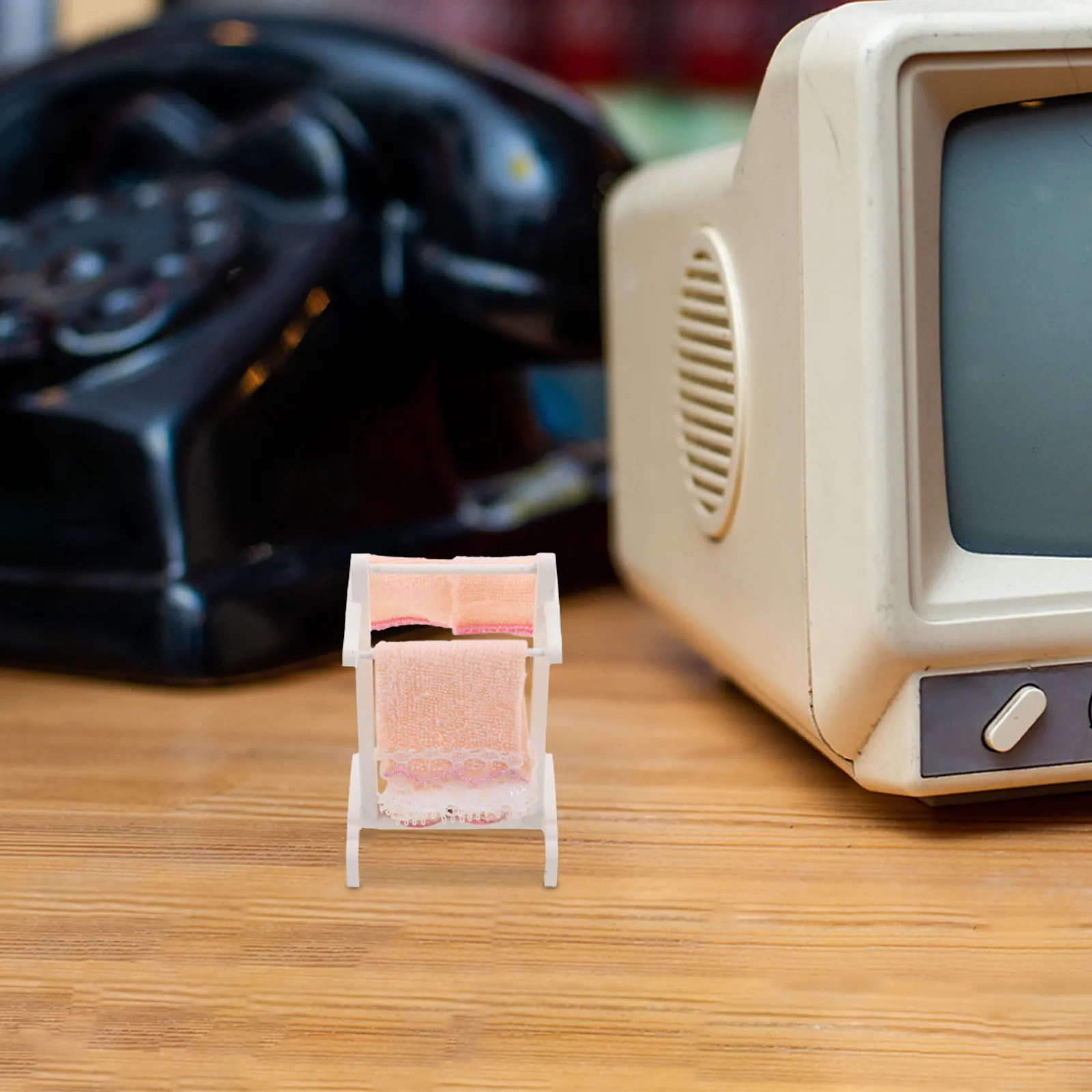 

1 Set Miniature Bathroom Towel Rack Realistic Design Dollhouse Bathroom Decoration Miniature Furniture Ornament Collectors