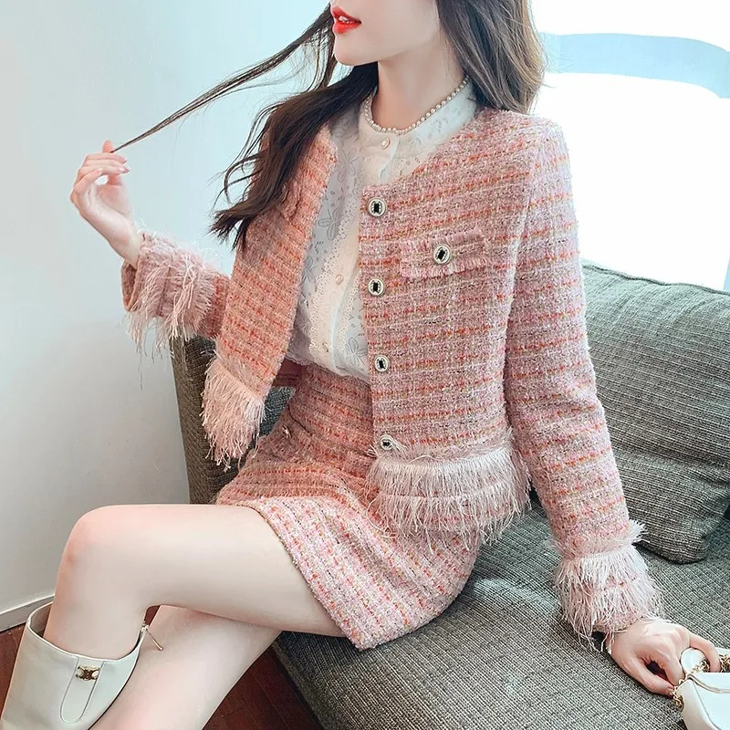 

Pink Tweed WoolenSuit Women Elegant Hand Beading Ostrich Fur Short Jacket Coat + Mini Skirt Set Winter Outfits