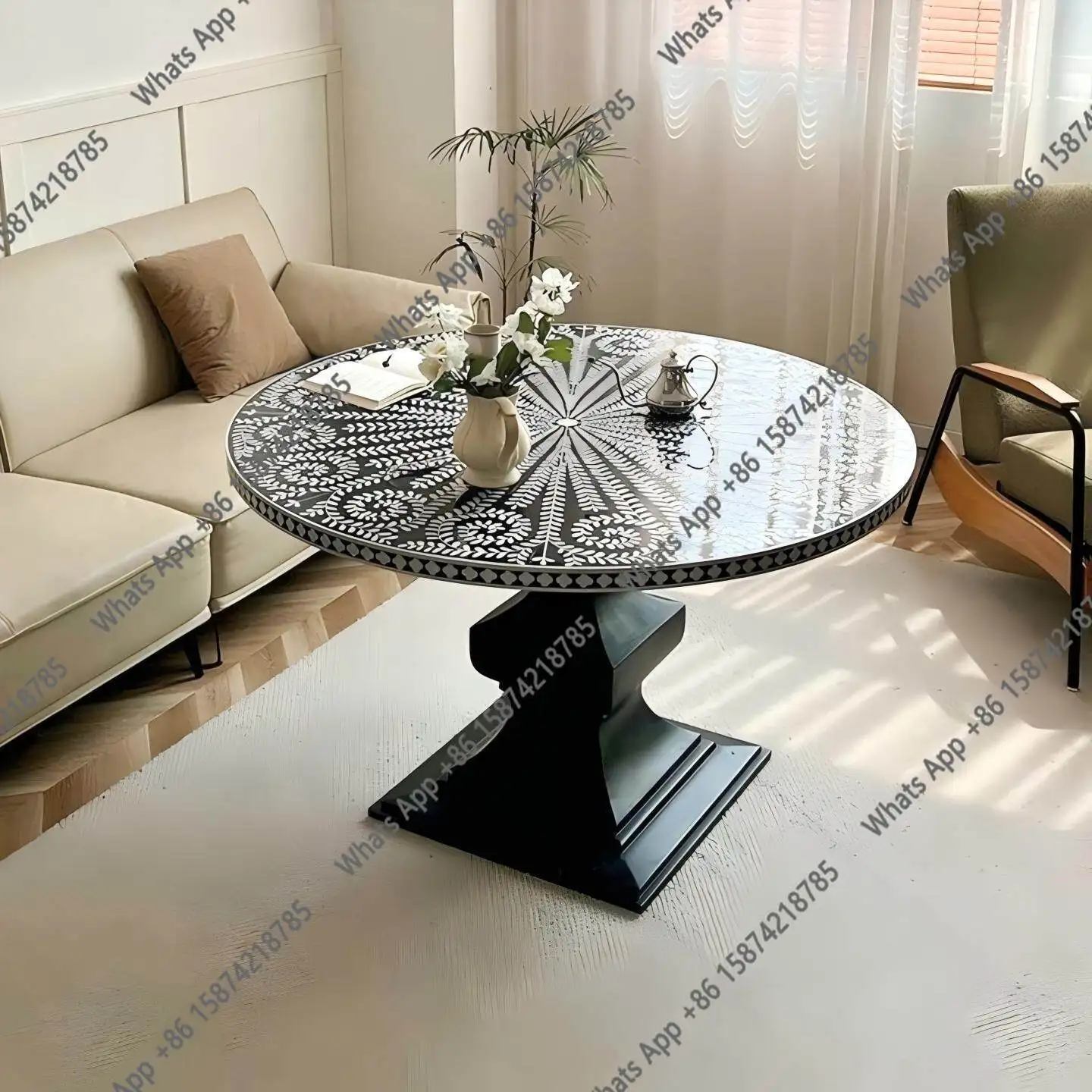 Court dining table French high-end shell inlaid parquet creative retro light luxury modern solid wood round dining table America