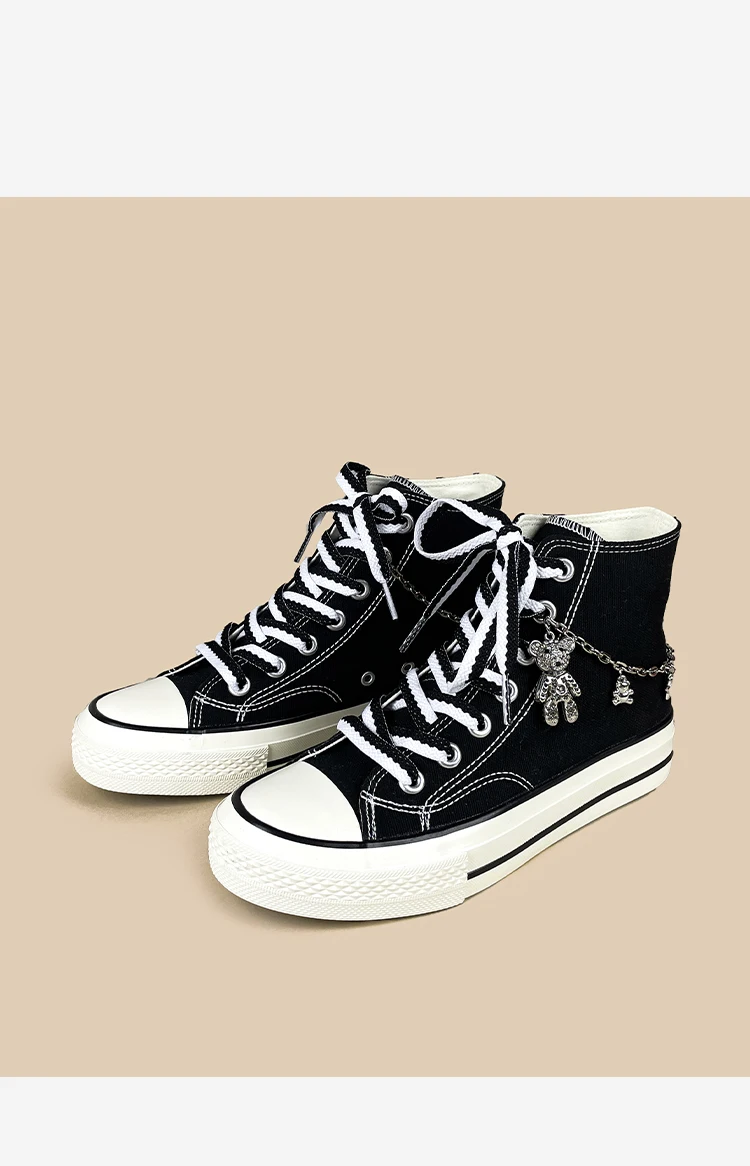 Amy und Michael Kawaii Bären-Charms Damen-Sneaker Niedliche Mädchen-Studenten High-Top Freizeit-Leinenschuhe Modische Teenager-Skateschuhe – Detail 9