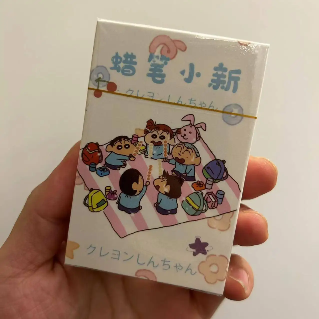 New 50pcs New Anime Crayon Shin-chan Kawaii Figure Laser card HD atlas photo collection LOMO card photo card Model Toys Gifts