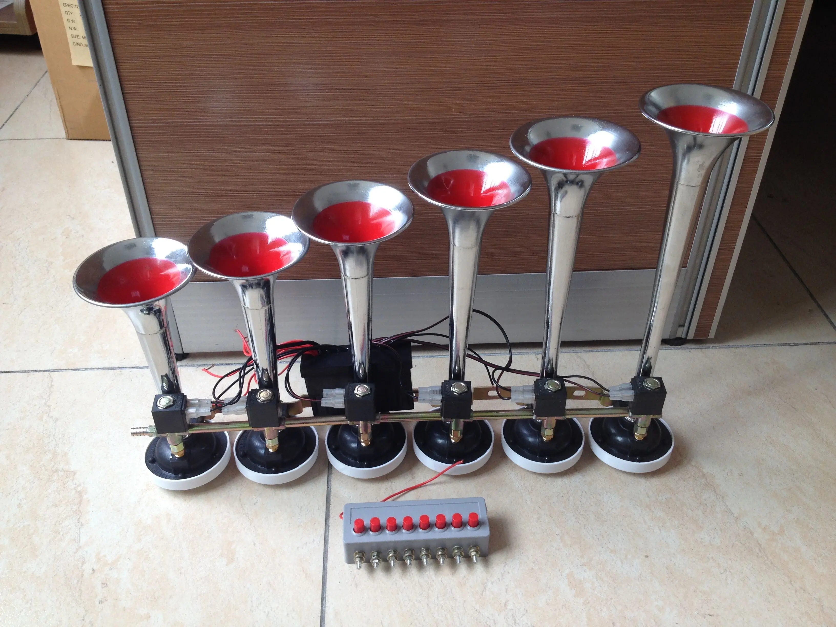 Klaxon 12v 8 geluiden luchthoorn muziekhoorn vrachtwagenonderdelen