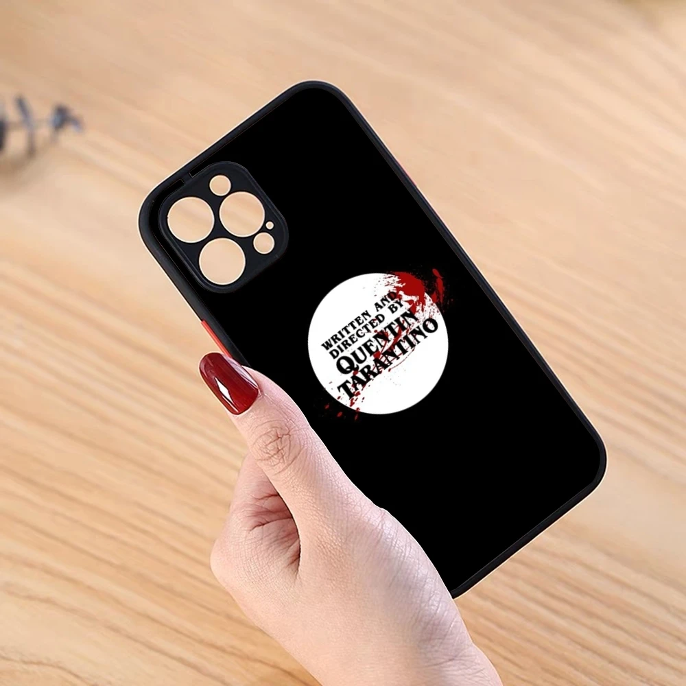 Capa preta fosca de telefone Quentin Tarantino para iPhone 16Pro Max, 15, 13, 12, 11, 14 Pro Max, Mini Plus, XS, XR