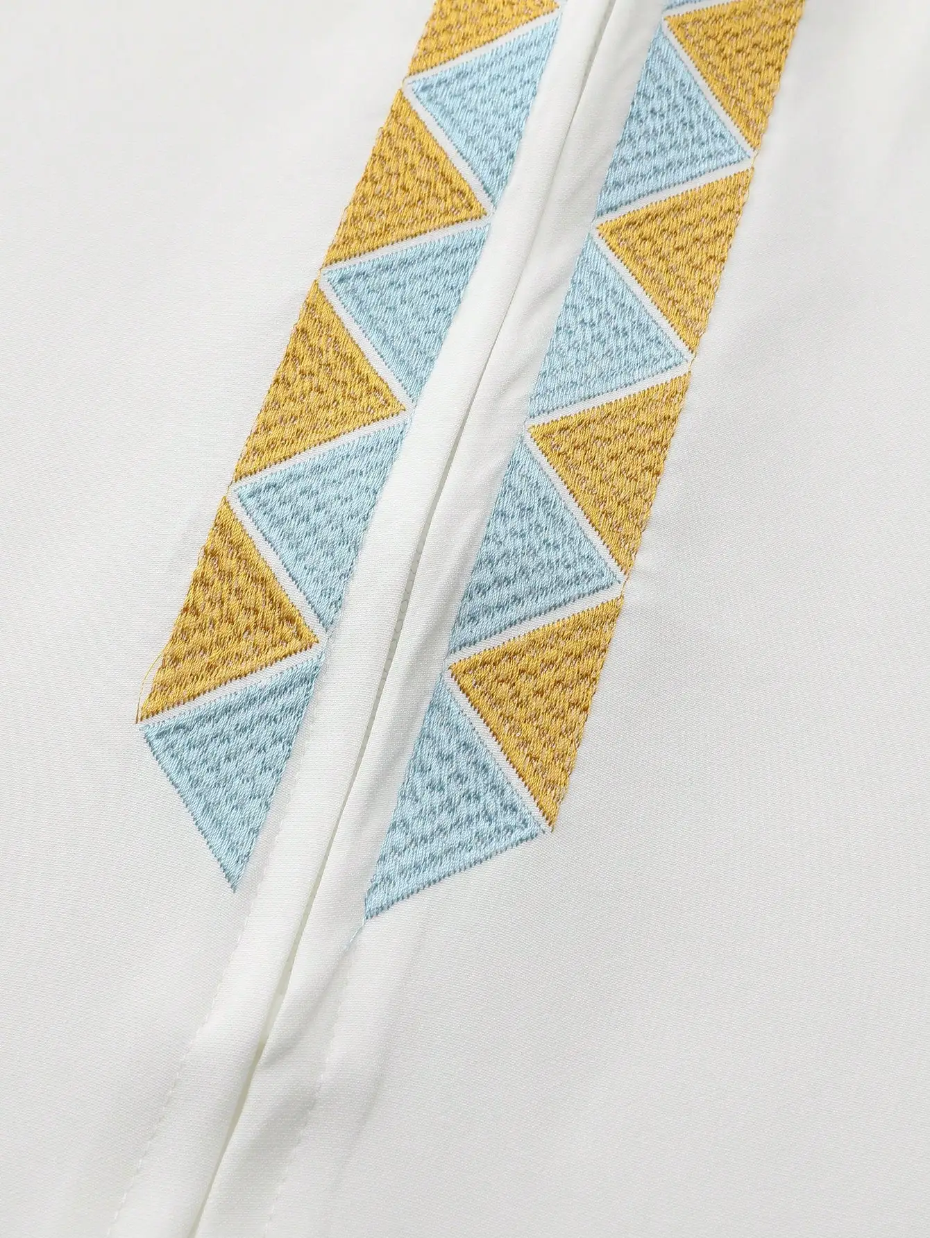 Luxurious Men Outfits Kuanda Suits Embroidered Long Sleeve Tops Pants African Ethnic Casual Traditional 2pcs Wedding Party Set