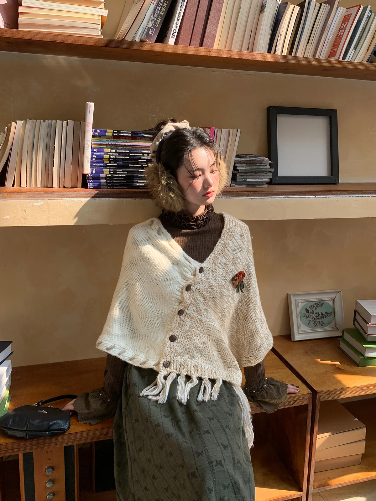 

Женский комплект для отдыха и повседневной носки: легкий коричневый свитшот и брюки больших размеров, осенний, многослойный, свободного кроя, с эффектом похудения