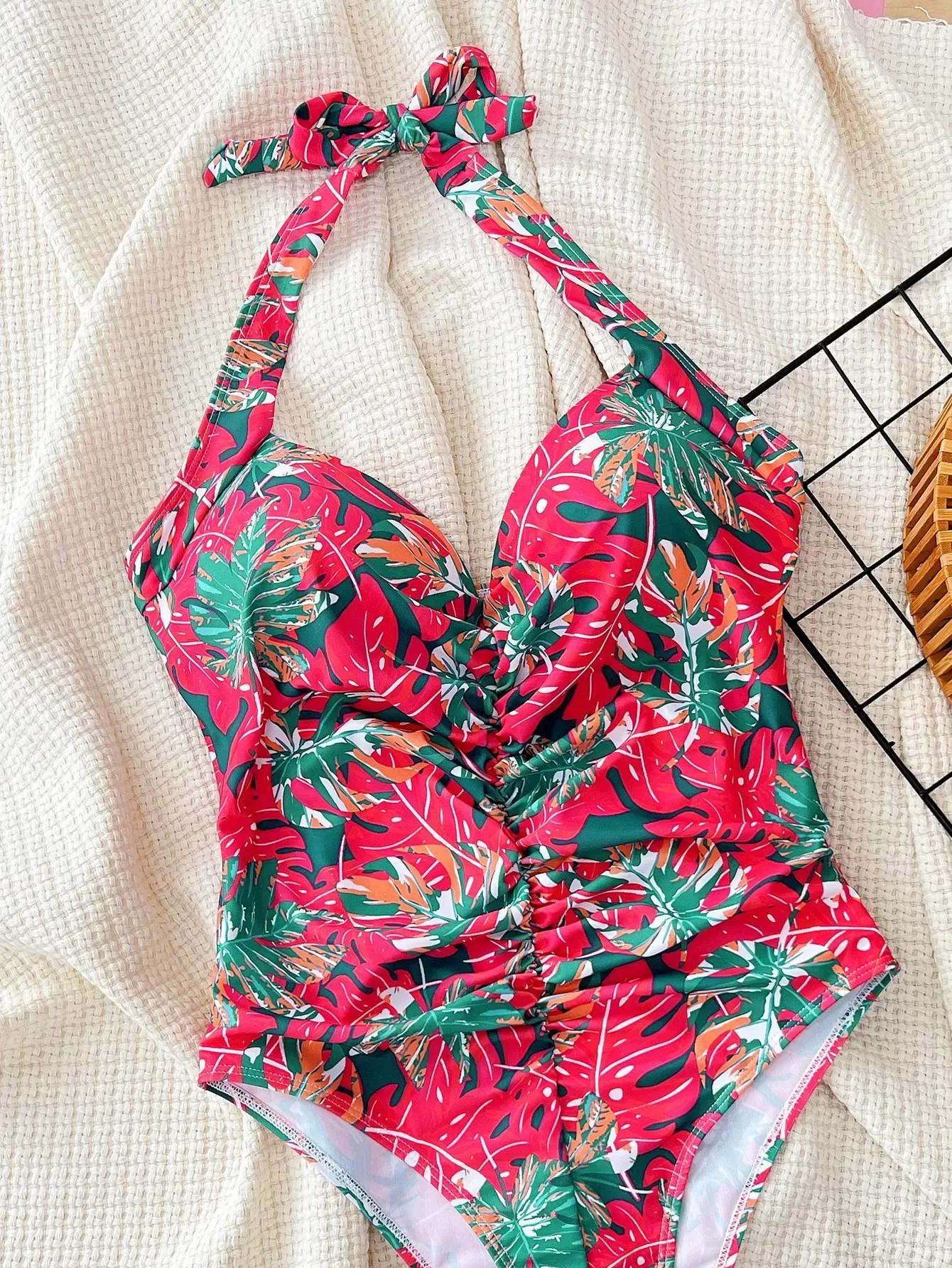 sexy wrinkled print swimsuit one piece halter Bikinis Swimwear Swimsuits beach outfits bodysuit biquini tankini