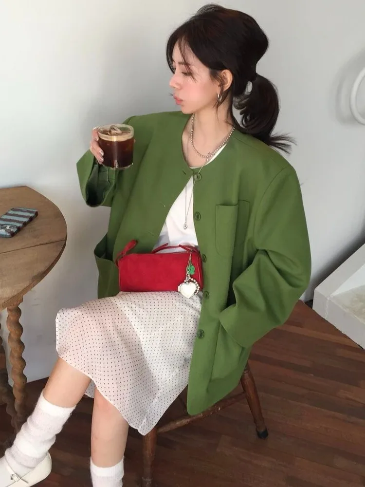 

Chic Vintage round Ne Long Sve Loose Women's Suit Jaet Autumn Street Sle Multi-ket Design White Enhancing Outerwear
